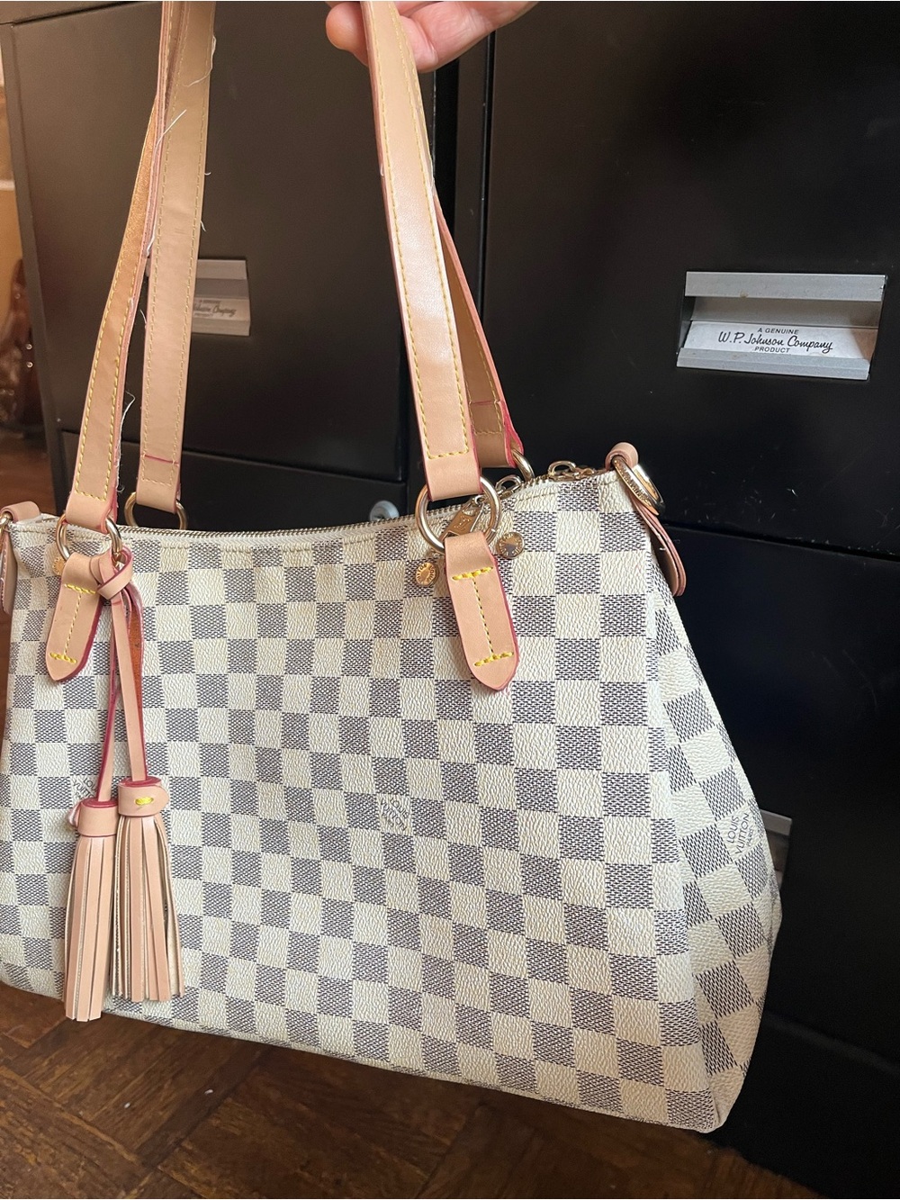 Designer-Style Cream checkered Shoulder Bag with Tan Trim and leather tassels - Picture 14 of 14